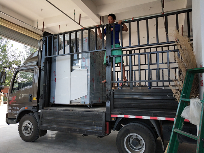 湘潭風(fēng)淋室發(fā)貨現(xiàn)場(chǎng)